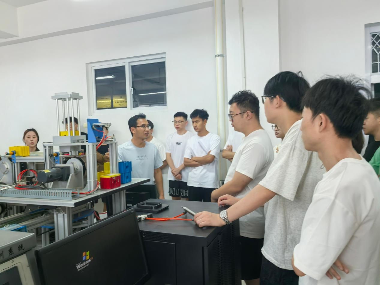 图片2.png 图片2.png