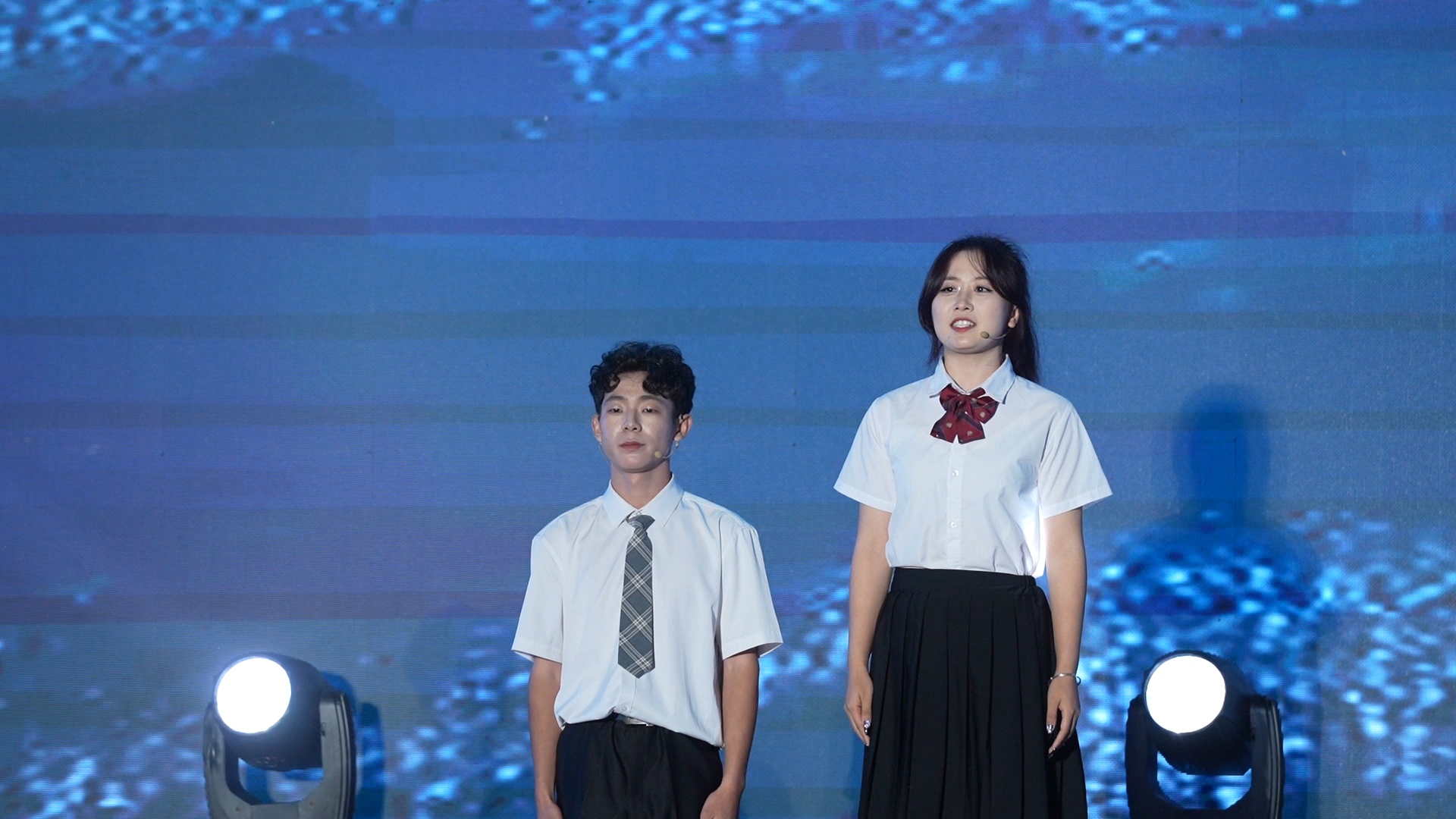 配乐音诗画《闪耀吧 青春的火光》2.jpg