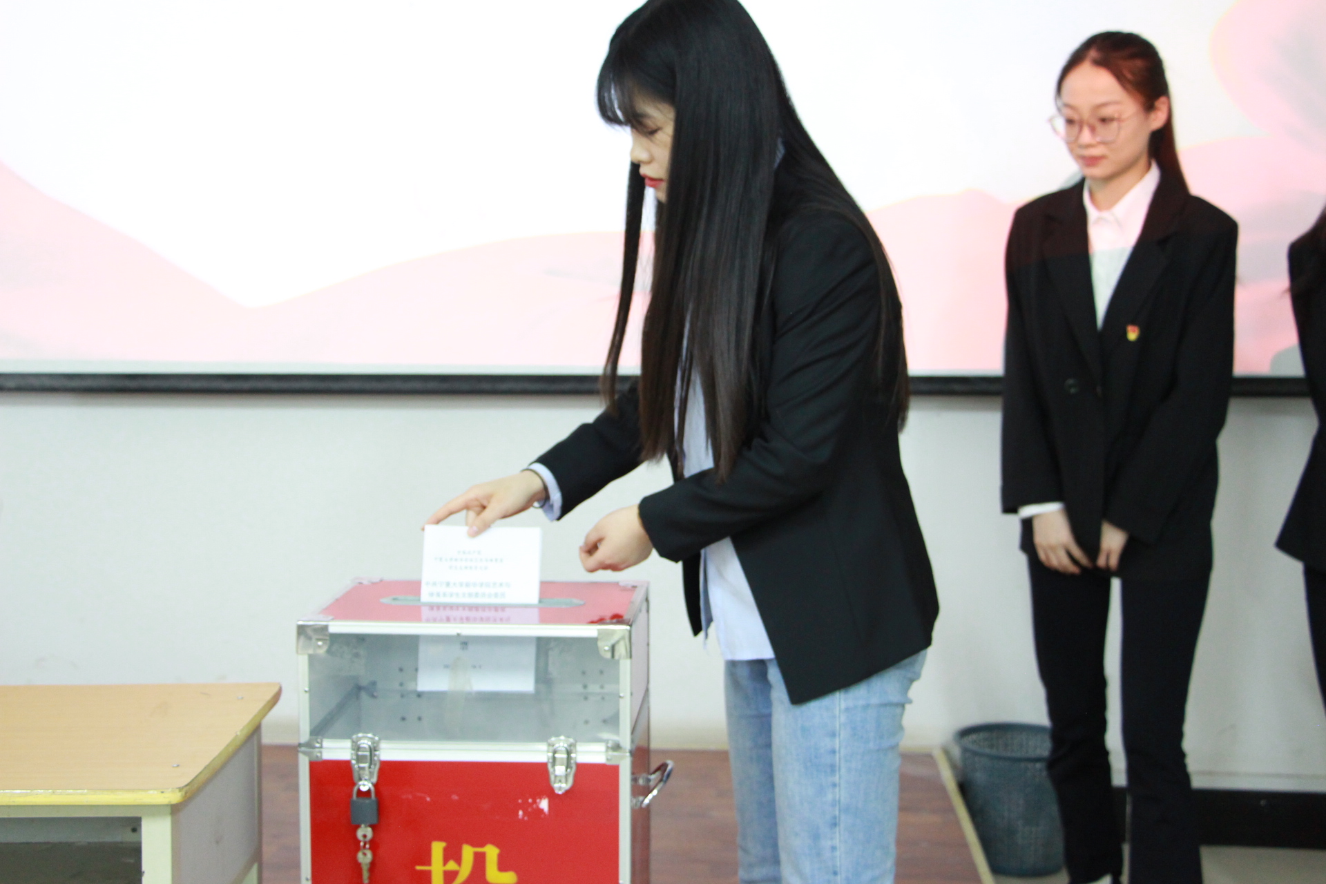 图七.JPG