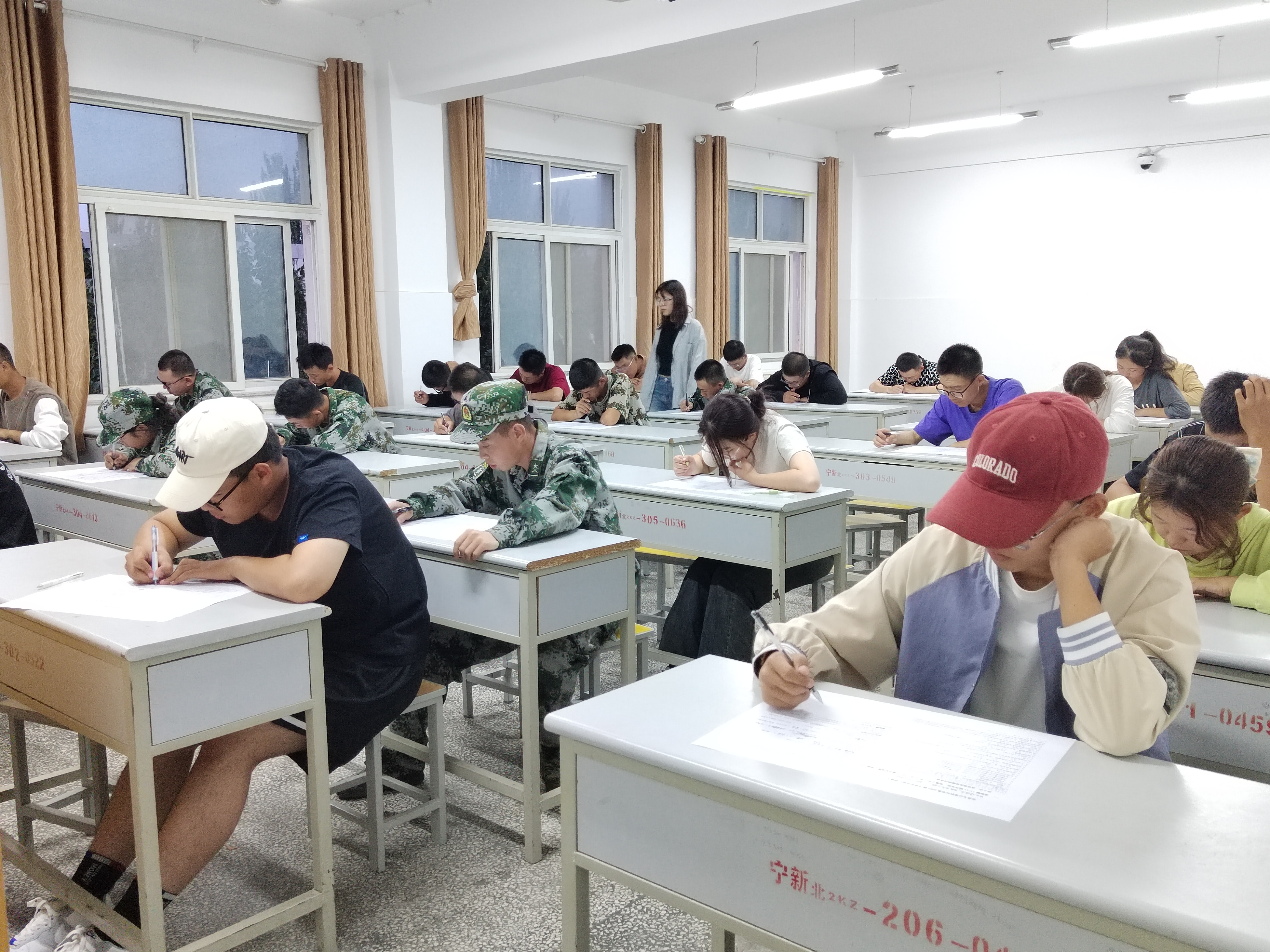 图片10.jpg 图片10.jpg
