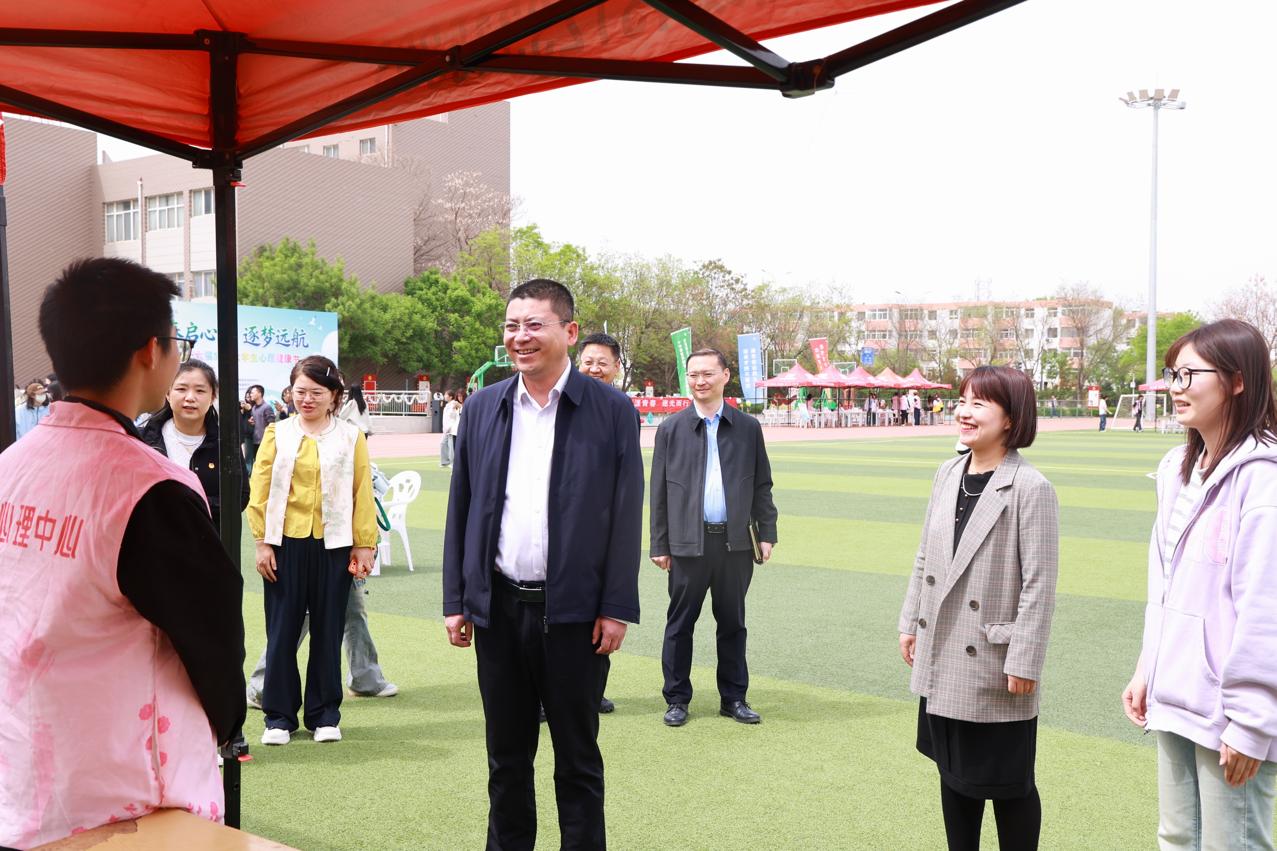 1 领导老师们.jpg