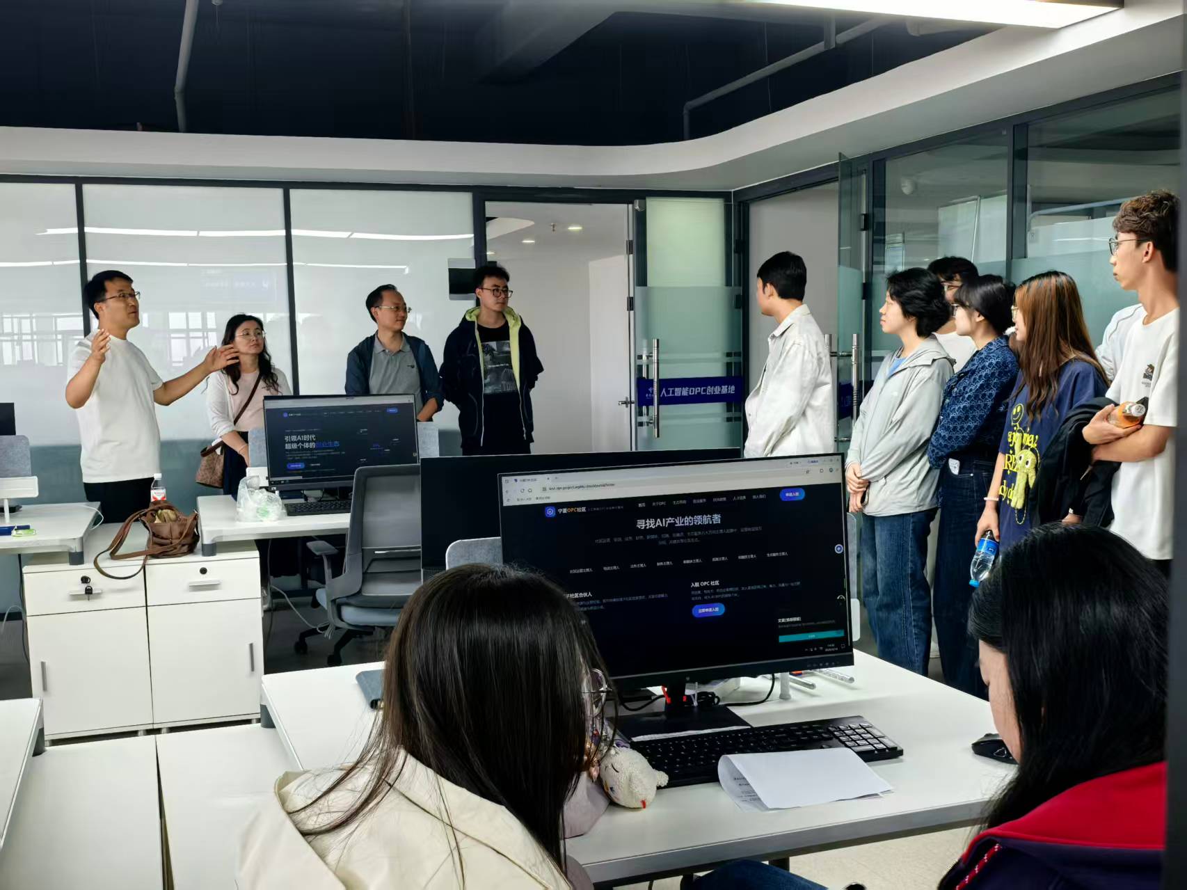 图1.jpg 图1.jpg