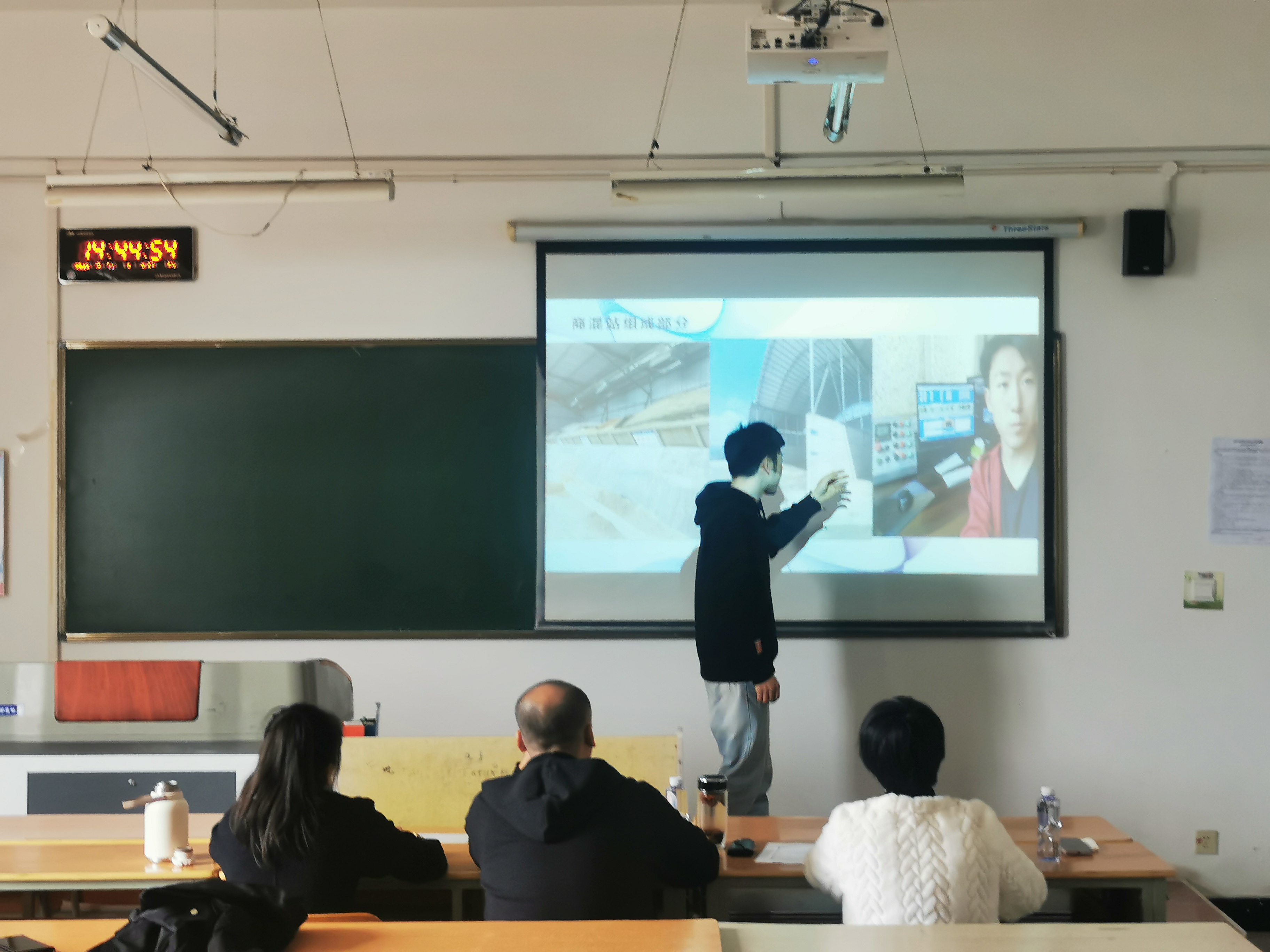 图片4.png 图片4.png